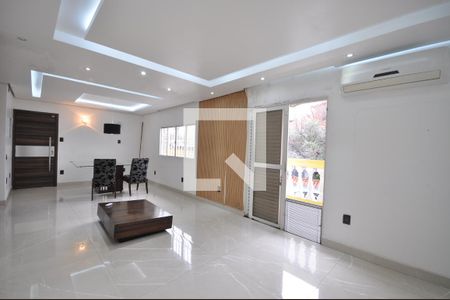 Sala de casa para alugar com 4 quartos, 700m² em Vila Medeiros, São Paulo