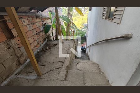 Área externa de casa para alugar com 2 quartos, 400m² em Canadá, Contagem