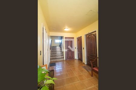 Hall de entrada de apartamento à venda com 2 quartos, 59m² em Medianeira, Porto Alegre
