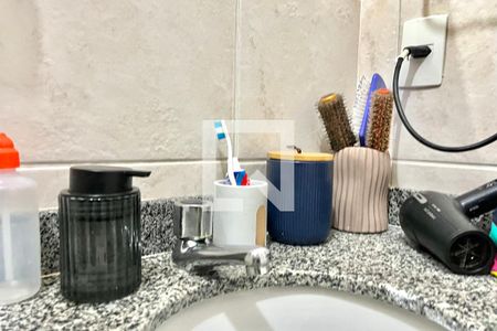 Banheiro de apartamento à venda com 1 quarto, 29m² em Vila Guarani (zona Sul), São Paulo