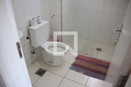 Banheiro de apartamento à venda com 3 quartos, 56m² em Beatriz, Contagem
