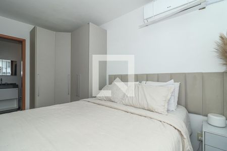Quarto Suíte de apartamento para alugar com 2 quartos, 49m² em Morro Santana, Porto Alegre