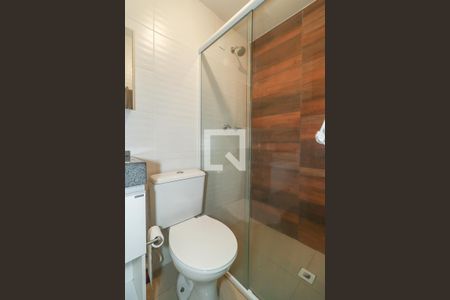 Banheiro da Suíte de apartamento para alugar com 2 quartos, 49m² em Morro Santana, Porto Alegre