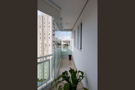 Sacada de apartamento para alugar com 3 quartos, 104m² em Km 18, Osasco