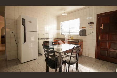 Cozinha de casa à venda com 3 quartos, 364m² em Jardim Ana Rosa, São Paulo