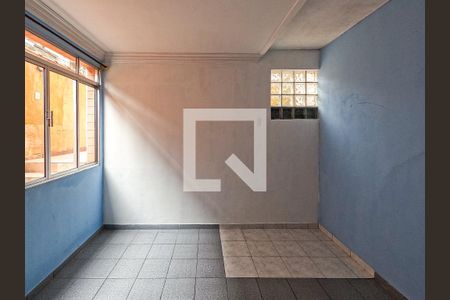 Quarto 1 de casa para alugar com 2 quartos, 80m² em Conjunto Residencial Alpes do Jaragua, São Paulo