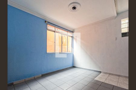 Sala de casa para alugar com 2 quartos, 80m² em Conjunto Residencial Alpes do Jaragua, São Paulo