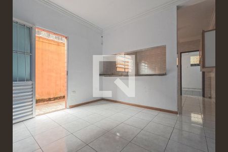 Sala de casa para alugar com 2 quartos, 80m² em Conjunto Residencial Alpes do Jaragua, São Paulo