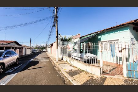 Fachada de casa à venda com 3 quartos, 150m² em Vila Costa E Silva, Campinas