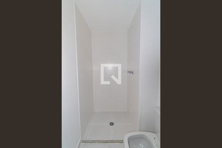 Banheiro  de kitnet/studio para alugar com 1 quarto, 43m² em Jardim Prudência, São Paulo