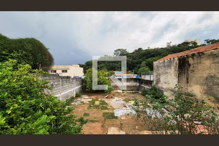 Quintal de casa à venda com 2 quartos, 256m² em Vila Sao Joao Batista, Jundiaí