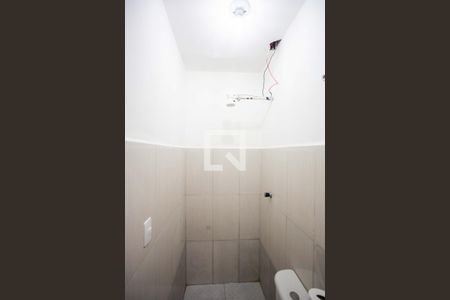 Banheiro de casa para alugar com 1 quarto, 48m² em Piraporinha, Diadema