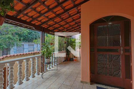 Varanda de casa à venda com 3 quartos, 247m² em Pirajá, Belo Horizonte