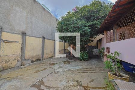 Quintal de casa para alugar com 3 quartos, 247m² em Pirajá, Belo Horizonte