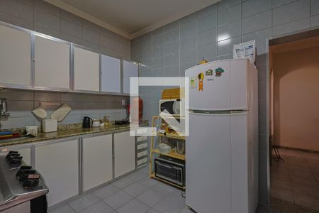 Cozinha de casa para alugar com 3 quartos, 247m² em Pirajá, Belo Horizonte