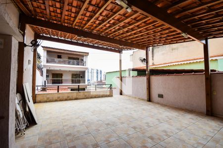 Garagem de casa à venda com 4 quartos, 350m² em Todos Os Santos, Rio de Janeiro