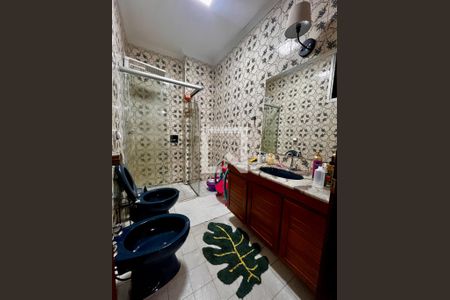 Banheiro Suíte de apartamento à venda com 3 quartos, 140m² em Vila Itapura, Campinas