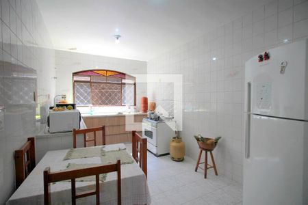 Casa 1 - Cozinha de casa para alugar com 6 quartos, 448m² em Vila Ermelinda, Belo Horizonte
