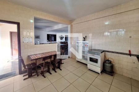 Cozinha de casa à venda com 4 quartos, 650m² em Piratininga, Niterói