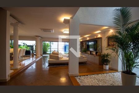 Sala de casa de condomínio à venda com 5 quartos, 710m² em Barra da Tijuca, Rio de Janeiro