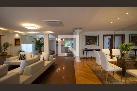 Sala de casa de condomínio à venda com 5 quartos, 710m² em Barra da Tijuca, Rio de Janeiro