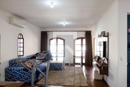 Sala de casa à venda com 3 quartos, 375m² em Jardim Bussocaba, Osasco