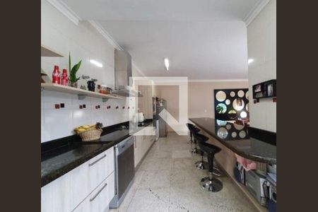 Casa à venda com 6 quartos, 242m² em Vila Gomes Cardim, São Paulo
