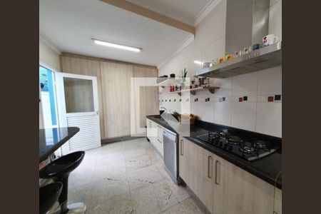 Casa à venda com 6 quartos, 242m² em Vila Gomes Cardim, São Paulo