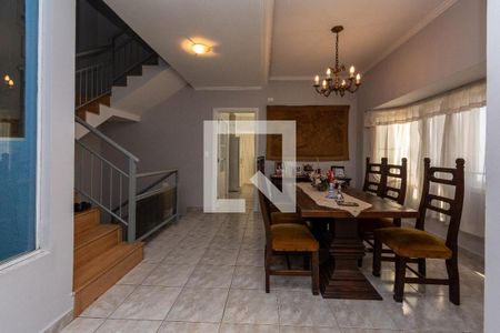 Casa à venda com 3 quartos, 267m² em Cidade Mãe do Céu, São Paulo