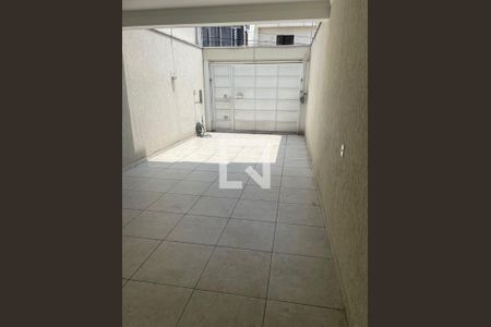 Casa à venda com 3 quartos, 108m² em Vila Carrão, São Paulo