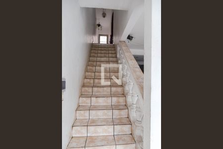 Escada entrada de casa à venda com 3 quartos, 300m² em Parque Continental Iii , Guarulhos