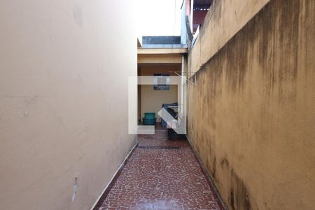 Quintal de casa à venda com 3 quartos, 120m² em Jardim Ivone, São Paulo