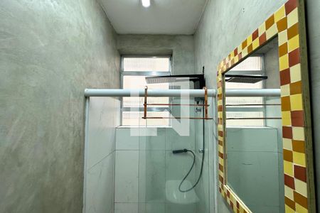 Banheiro Social de apartamento à venda com 1 quarto, 35m² em Leme, Rio de Janeiro