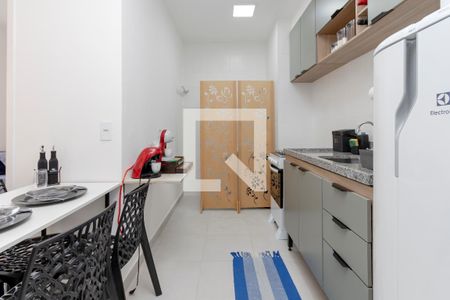 Cozinha de apartamento à venda com 2 quartos, 34m² em Santo Amaro, São Paulo