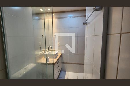Banheiro de apartamento para alugar com 1 quarto, 55m² em Pituba, Salvador