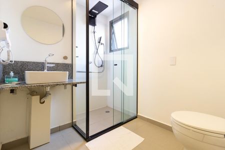 Banheiro de kitnet/studio para alugar com 1 quarto, 30m² em Cerqueira César, São Paulo