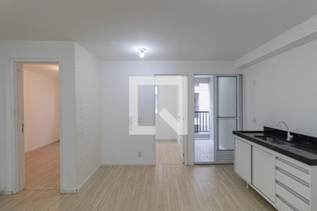 Sala/cozinha de apartamento para alugar com 2 quartos, 39m² em Vila Buenos Aires, São Paulo