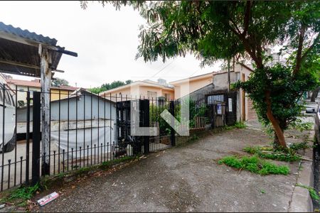 Fachada de casa para alugar com 1 quarto, 40m² em Parque Maria Domitila, São Paulo