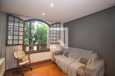 Sala de casa à venda com 4 quartos, 300m² em Cristal, Porto Alegre