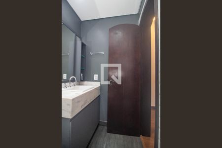 Banheiro 2 de casa para alugar com 4 quartos, 300m² em Cristal, Porto Alegre