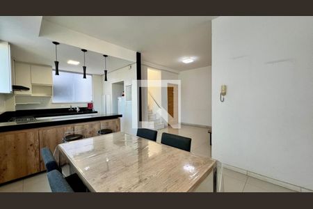 Sala de apartamento à venda com 3 quartos, 169m² em Prado, Belo Horizonte