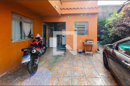 Área Externa de casa à venda com 4 quartos, 214m² em Salgado Filho, Belo Horizonte