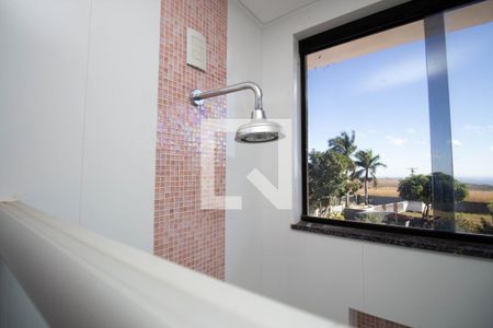 Banheiro da Suíte 3 de casa de condomínio à venda com 5 quartos, 1000m² em Sh Contagem, Brasília