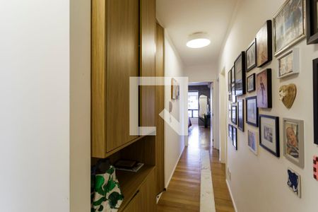 Corredor de apartamento para alugar com 3 quartos, 170m² em Moema, São Paulo