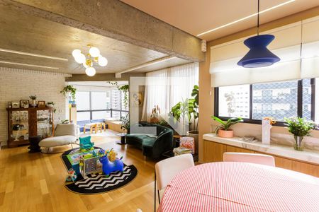 Sala de apartamento para alugar com 3 quartos, 170m² em Moema, São Paulo