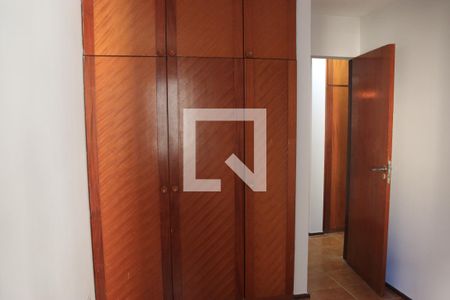 Quarto 1 de apartamento para alugar com 3 quartos, 90m² em Setor Oeste, Goiânia