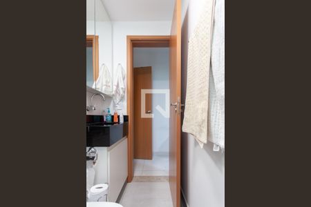 Banheiro da Suíte de apartamento à venda com 2 quartos, 53m² em Jardim Atlântico, Belo Horizonte