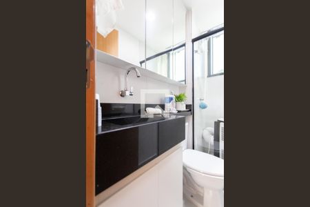 Banheiro Social de apartamento à venda com 2 quartos, 53m² em Jardim Atlântico, Belo Horizonte