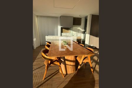 Apartamento à venda com 3 quartos, 197m² em Jardim das Acacias, São Paulo
