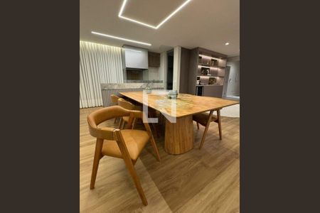 Apartamento à venda com 3 quartos, 197m² em Jardim das Acacias, São Paulo
